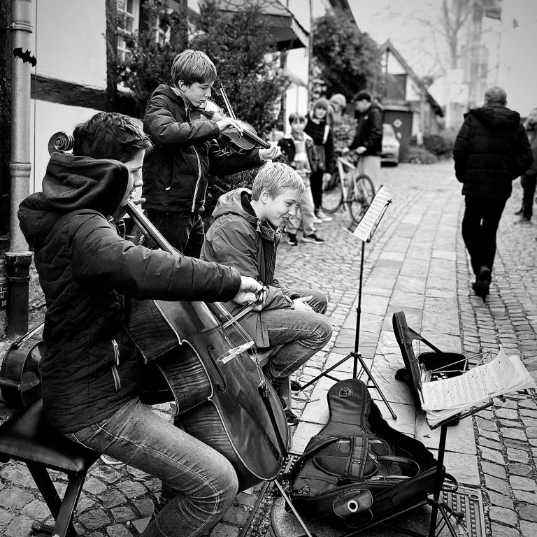 20231217_204833634_iOS